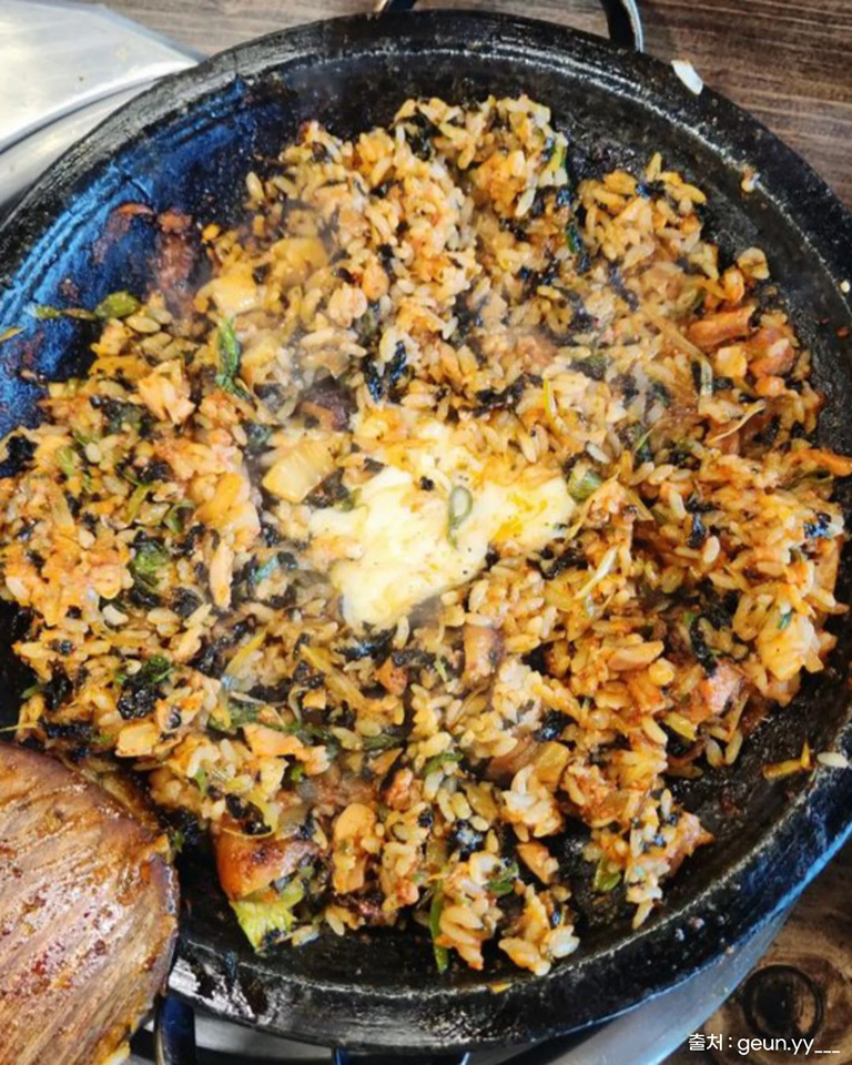 본가곱돌숯불닭갈비