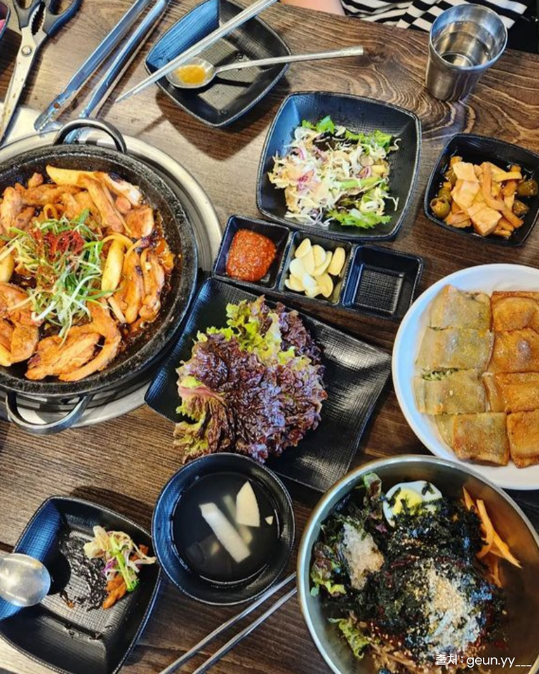 본가곱돌숯불닭갈비