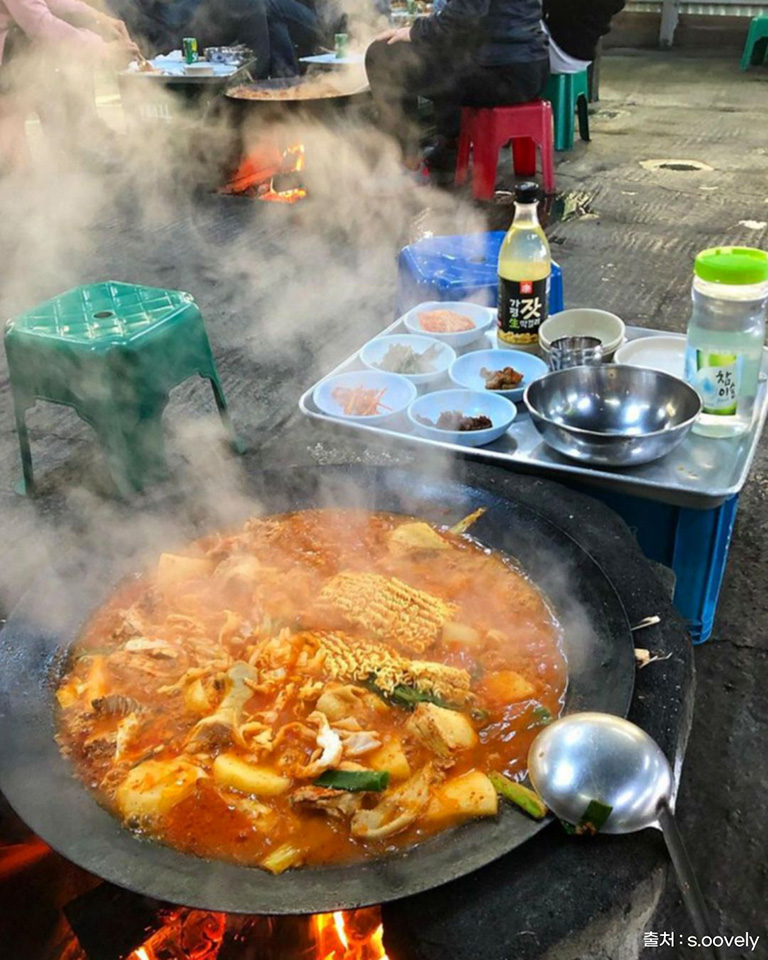 민기남씨네솥뚜껑닭매운탕